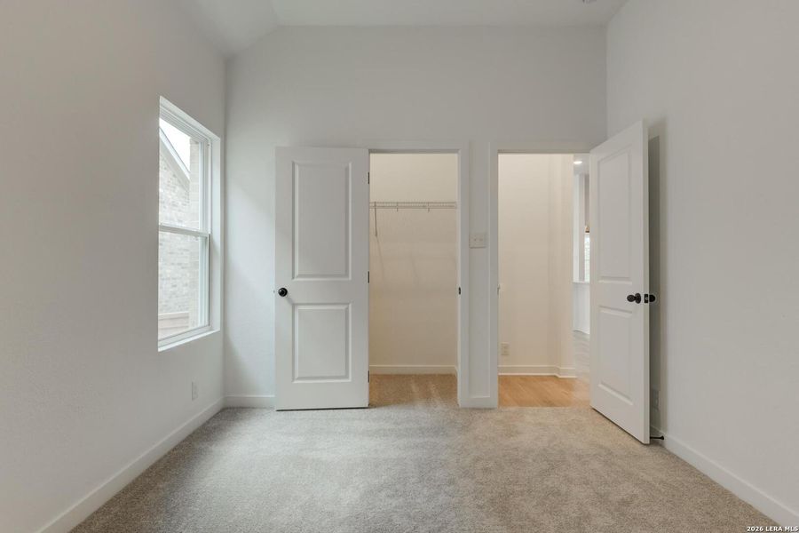 Spacious, unfurnished interior of a new home in Arcadia Ridge, San Antonio (Image 29).