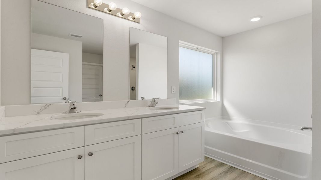 Furnished interior view inside a new home in Sunny Hills, Chipley (Image 9).
