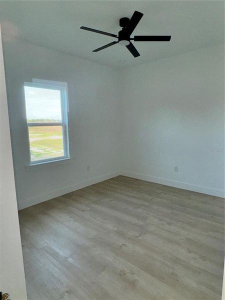 Spacious, unfurnished interior of a new home in , Frostproof (Image 26).