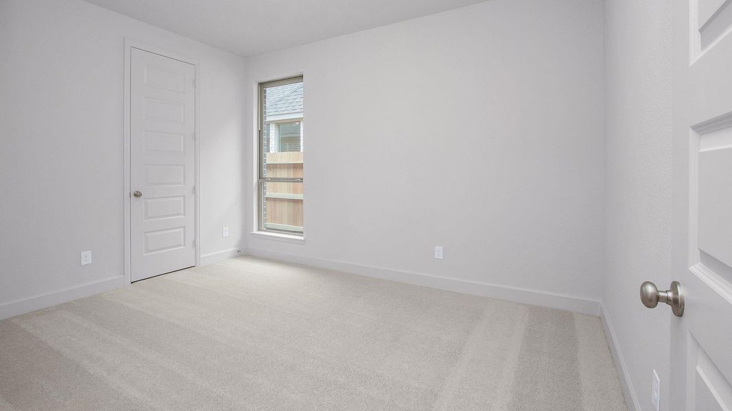 Spacious, unfurnished interior of a new home in Everly 45', Tomball (Image 9).