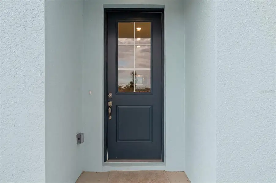 Exterior details and patio area of a home in Shores at Mirada, San Antonio (Image 4).