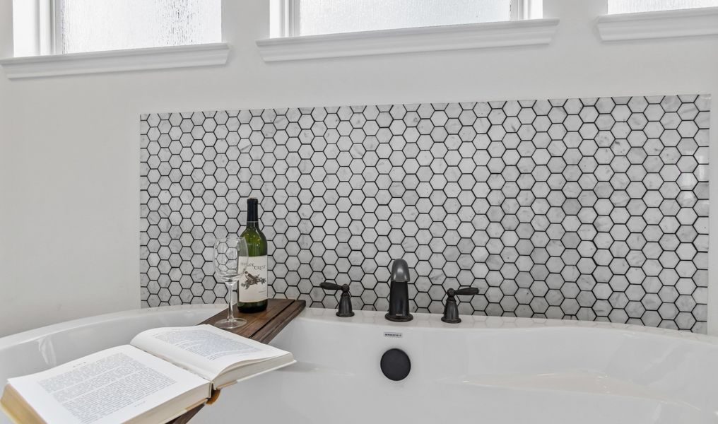 Image 43 of the Icet Creek Crossing community in Mont Belvieu, TX.