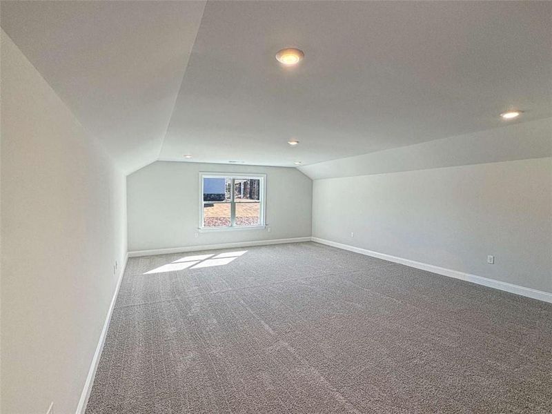 Spacious, unfurnished interior of a new home in Tuscany Hills, Douglasville (Image 10).