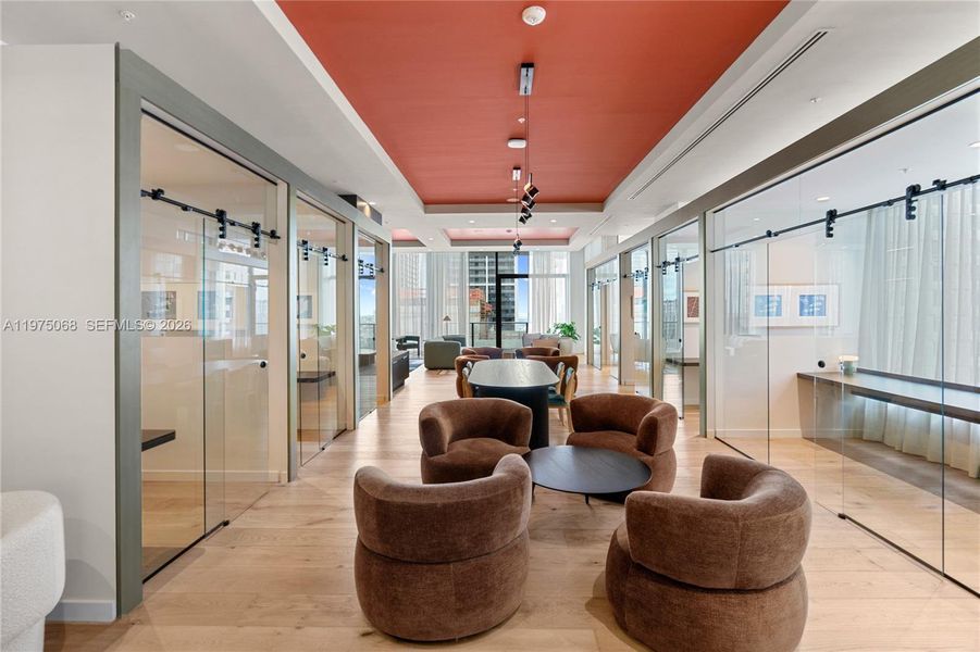 Community amenities in , Miami (Image 49).