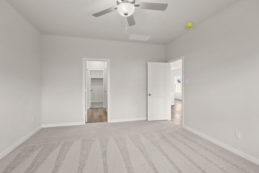 Spacious, unfurnished interior of a new home in Caney Mills, Cut and Shoot (Image 18).