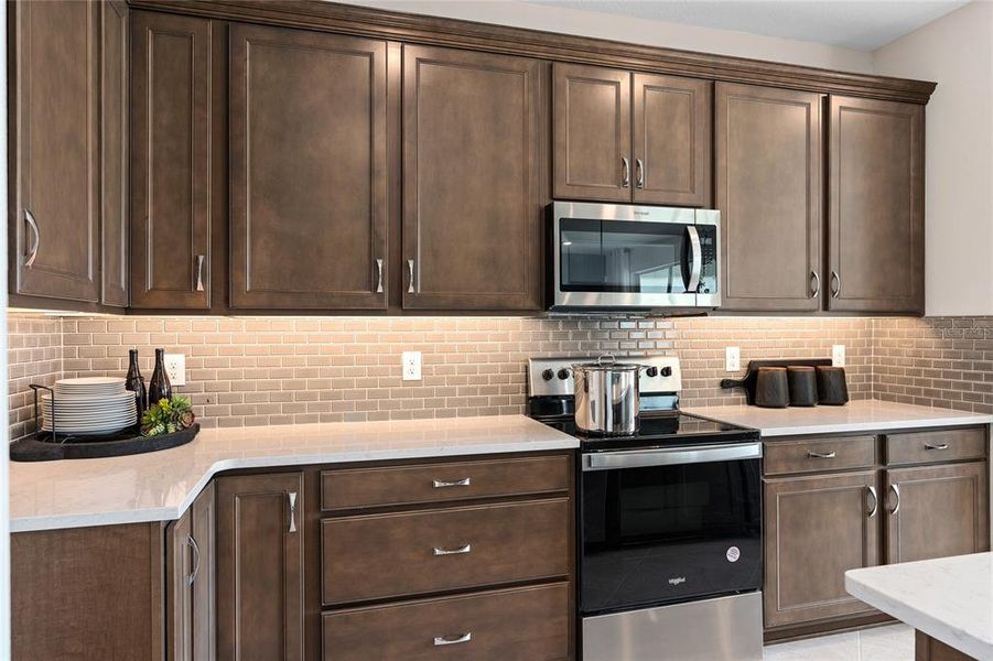 Furnished interior view inside a new home in Tohoqua, Kissimmee (Image 4).