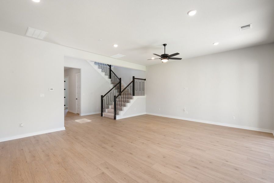 Spacious, unfurnished interior of a new home in Lariat, Liberty Hill (Image 24).