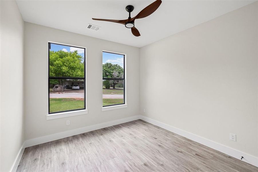 Spacious, unfurnished interior of a new home in , Granbury (Image 22).