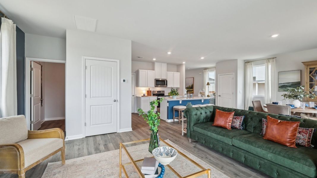Representative furnished interior of a home built from the ELSTON by D.R. Horton in River Landing, Murfreesboro (Image 11).