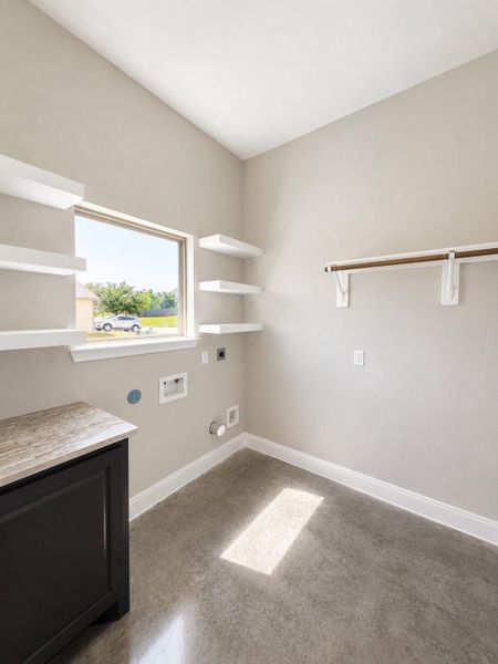 Spacious, unfurnished interior of a new home in , Willis (Image 23).