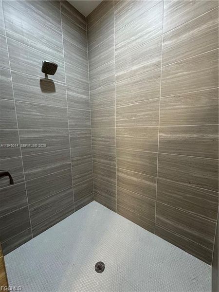 Close-up of interior finishes inside a home in , Lehigh Acres (Image 9).