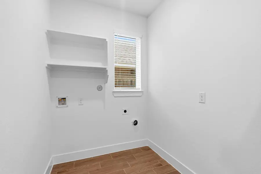 Spacious, unfurnished interior of a new home in Emory Glen, Magnolia (Image 33).