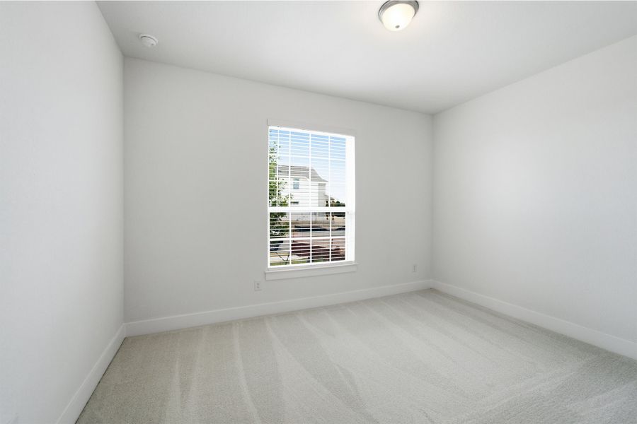 Spacious, unfurnished interior of a new home in Santa Rita Ranch, Liberty Hill (Image 22).