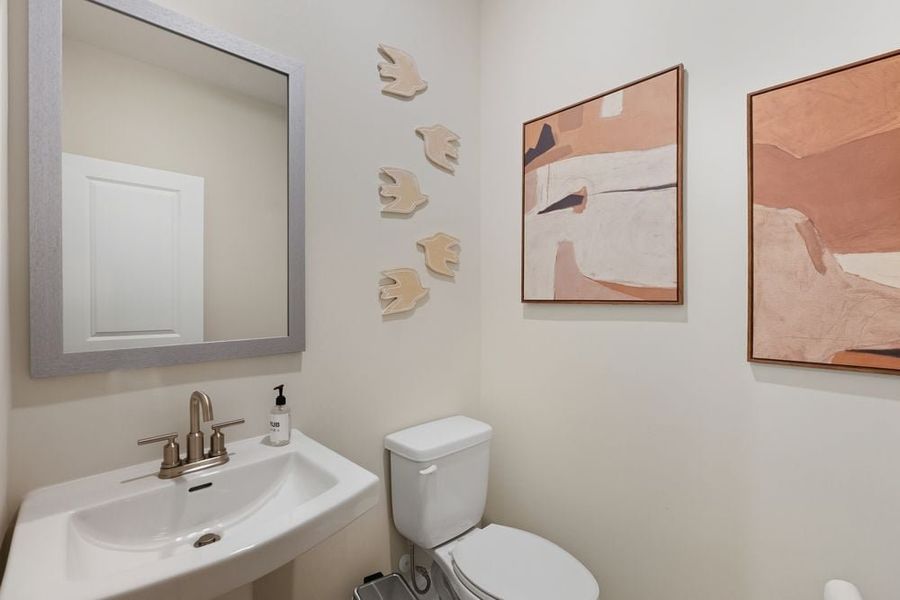 Representative furnished interior of a home built from the Essex by Taylor Morrison in Dreycott, Lawrenceville (Image 61).