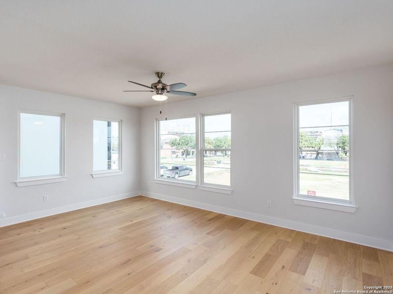 Spacious, unfurnished interior of a new home in Victoria Commons, San Antonio (Image 16). Spacious, unfurnished interior of a new home in Victoria Commons, San Antonio (Image 16).