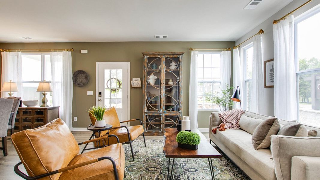 Representative furnished interior of a home built from the OWENS by D.R. Horton in Woodbridge Glen Townhomes, Lebanon (Image 7).