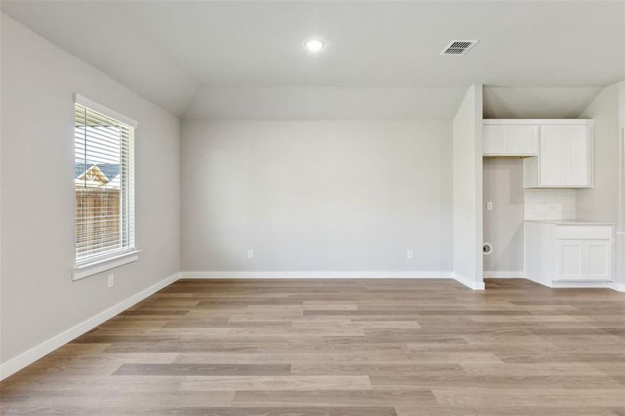Spacious, unfurnished interior of a new home in Madero, Haslet (Image 21). Spacious, unfurnished interior of a new home in Madero, Haslet (Image 21).