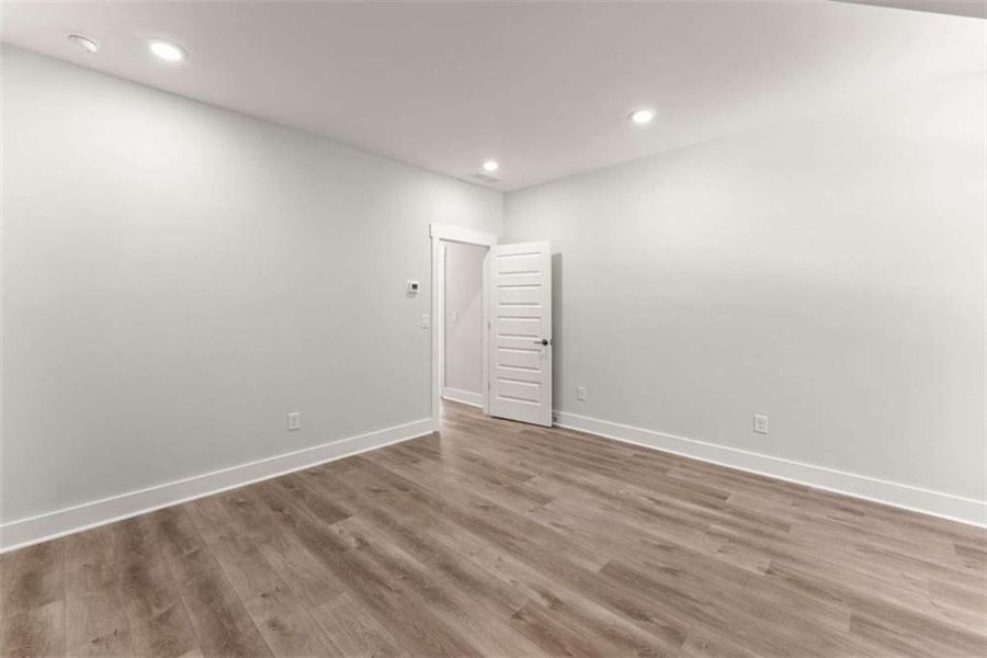 Spacious, unfurnished interior of a new home in , Clarkesville (Image 42).