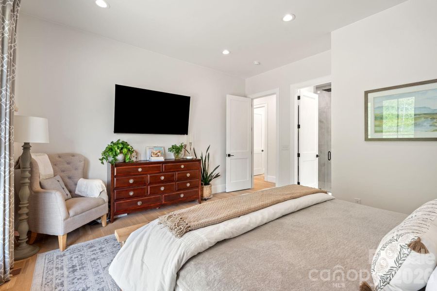 Furnished interior view inside a new home in , Rockwell (Image 11).