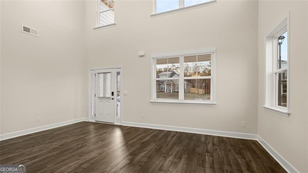Spacious, unfurnished interior of a new home in Heritage Pointe, Senoia (Image 12). Spacious, unfurnished interior of a new home in Heritage Pointe, Senoia (Image 12).