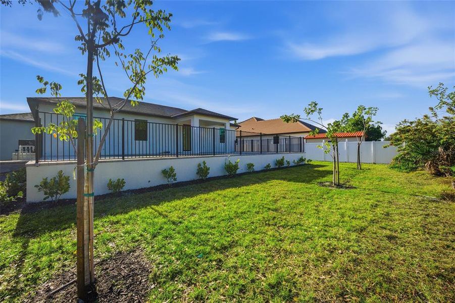 Exterior details and patio area of a home in , Port Charlotte (Image 19).