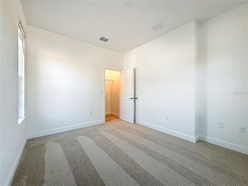 Spacious, unfurnished interior of a new home in , St. Petersburg (Image 64).