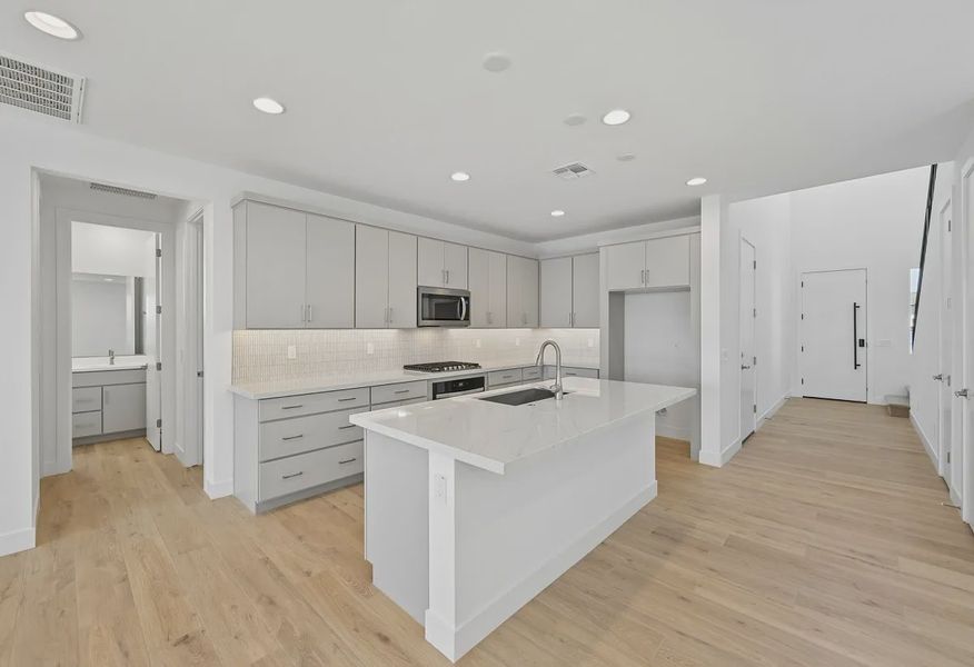 Kitchen - 5 of 16