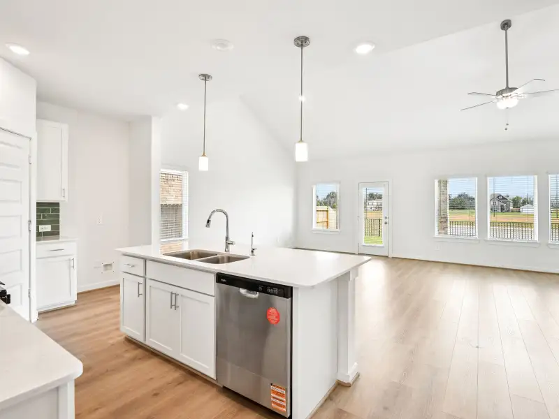 Furnished interior view inside a new home in Stewart's Ranch, Conroe (Image 4).