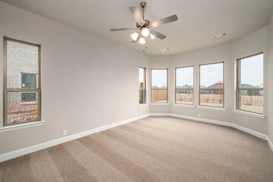 Representative unfurnished interior of a home built from the Basalt by Stonehollow Homes in Meadow Vista, Anna (Image 17).
