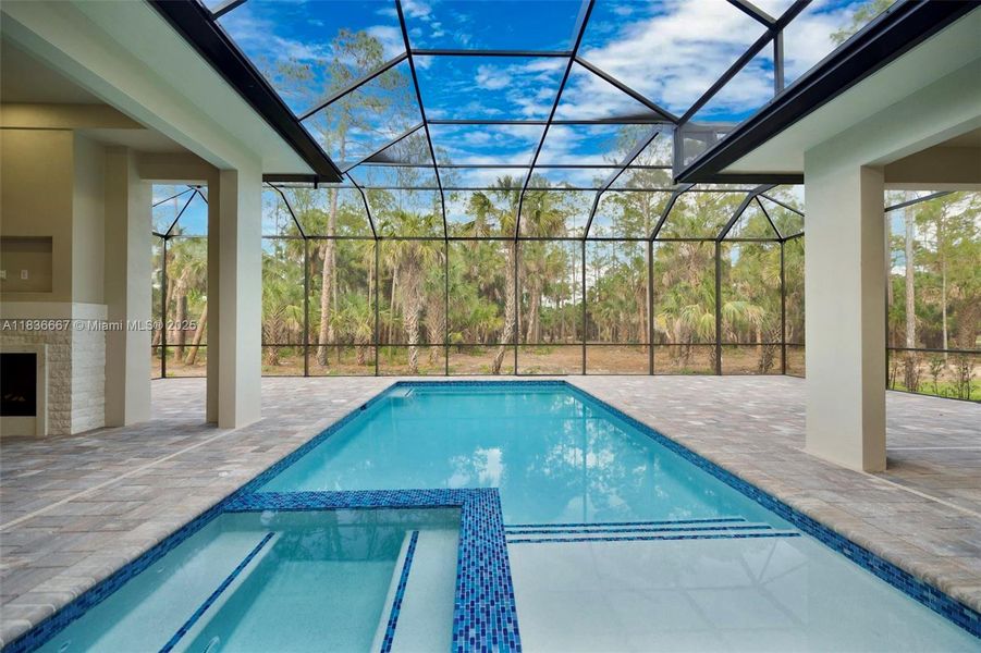 Exterior details and patio area of a home in , Naples (Image 4).