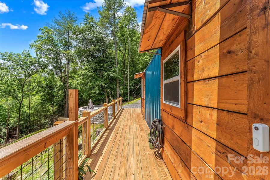 Exterior details and patio area of a home in , Nebo (Image 12).