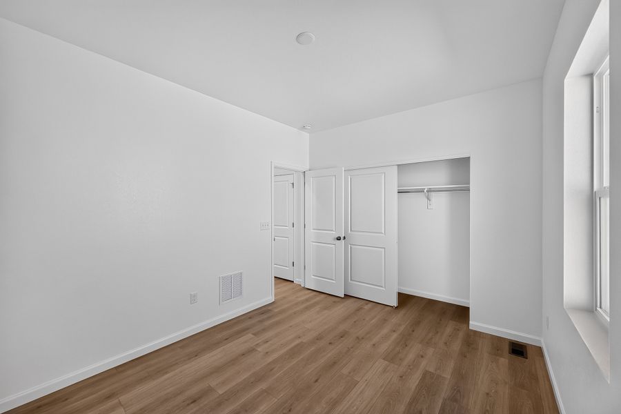 Spacious, unfurnished interior of a new home in Trailstone, Arvada (Image 19). Spacious, unfurnished interior of a new home in Trailstone, Arvada (Image 19).
