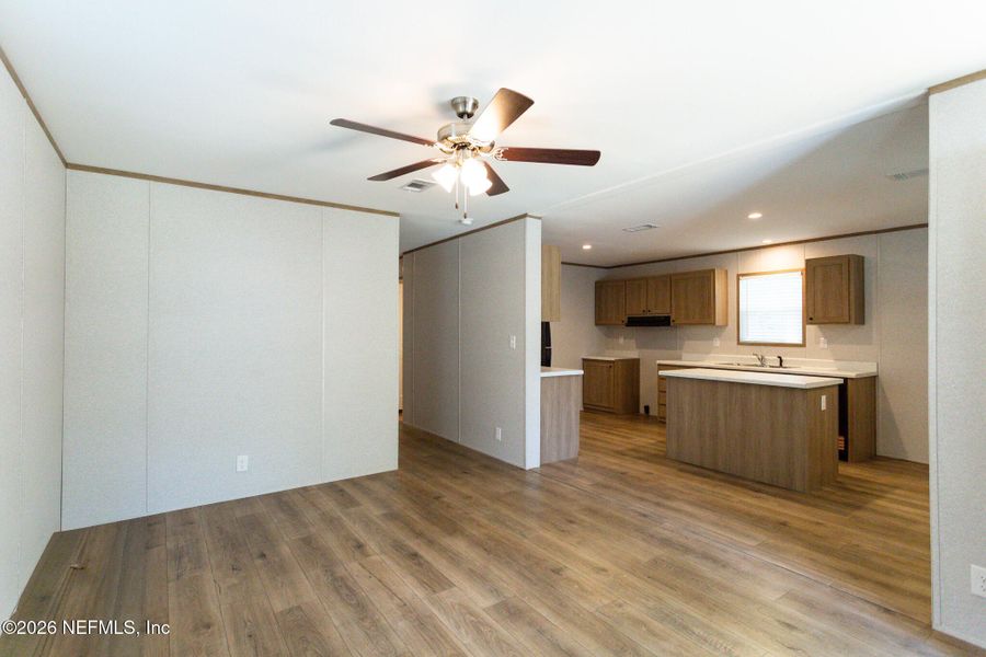 Spacious, unfurnished interior of a new home in , Jacksonville (Image 28).