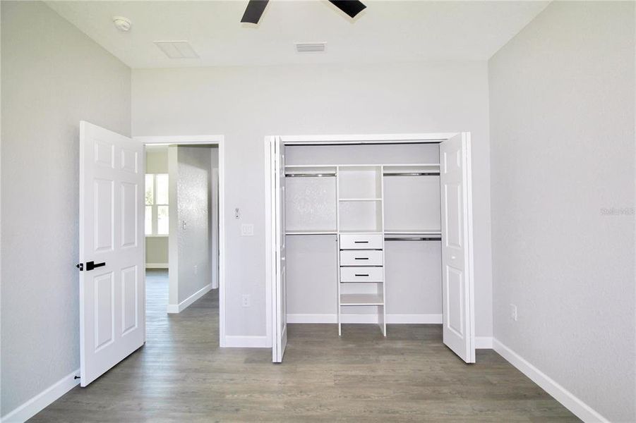 Spacious, unfurnished interior of a new home in , Sebring (Image 32).