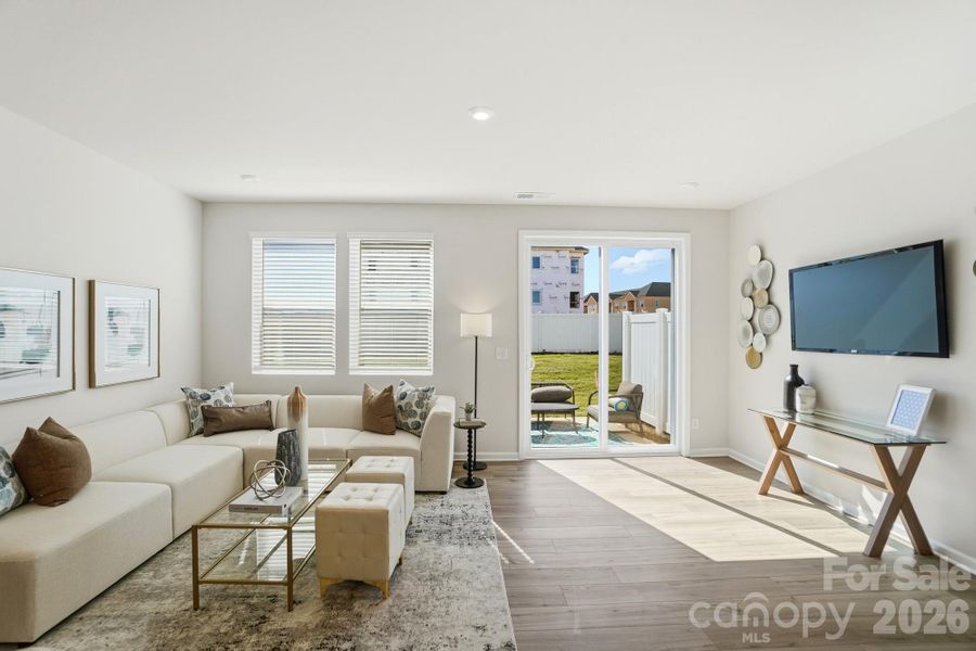 For representation purposes of floorplan only, actual homesite is under construction and design and structural options may vary For representation purposes of floorplan only, actual homesite is under construction and design and structural options may vary