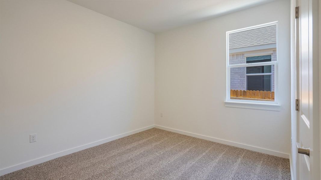 Spacious, unfurnished interior of a new home in Rosenbusch Ranch, Leander (Image 8).