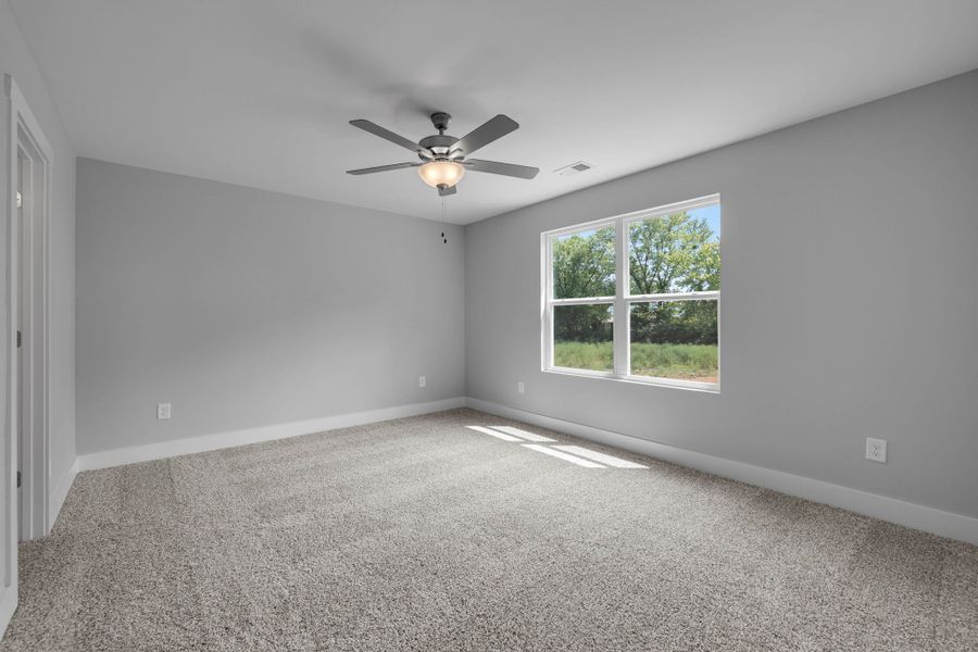 Representative unfurnished interior of a home built from the Porter by Horizon Construction and Development in The Village at Bonnie Oaks, Lebanon (Image 24). Representative unfurnished interior of a home built from the Porter by Horizon Construction and Development in The Village at Bonnie Oaks, Lebanon (Image 24).
