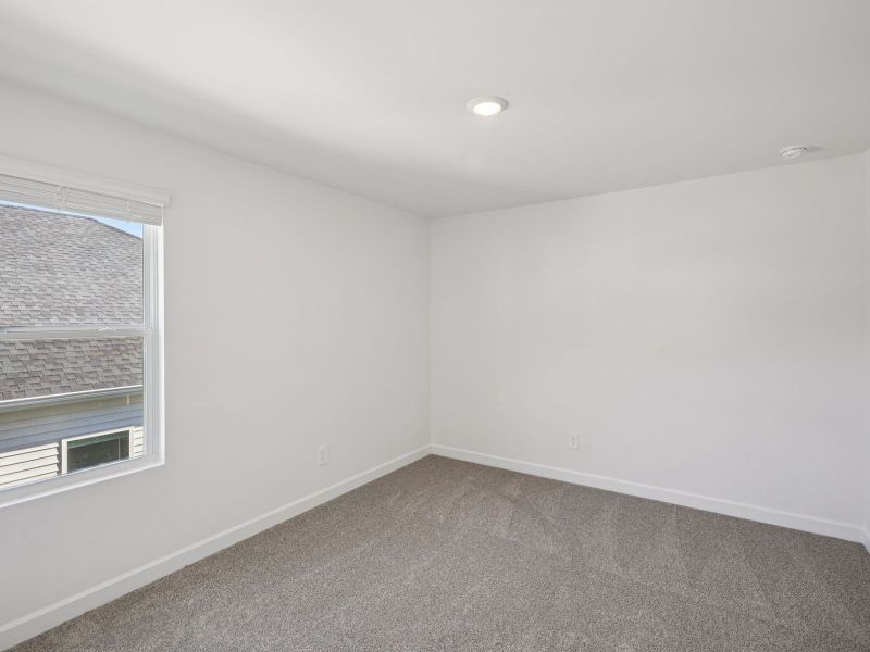 Spacious, unfurnished interior of a new home in Nelson's Creek, Mocksville (Image 17).