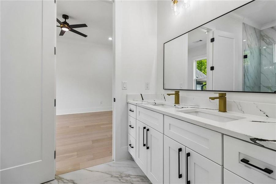 Furnished interior view inside a new home in , Grayson (Image 33).