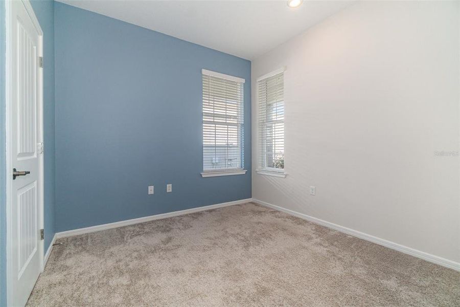 Spacious, unfurnished interior of a new home in , Clermont (Image 27).