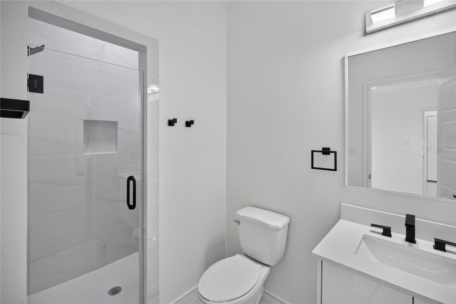 Furnished interior view inside a new home in , Donna (Image 7).