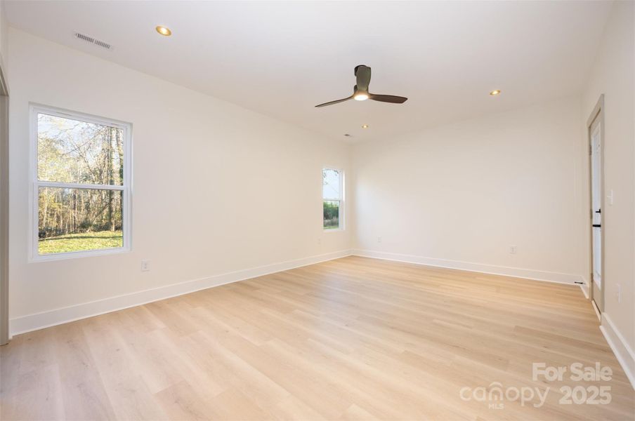 Spacious, unfurnished interior of a new home in , Shelby (Image 13).