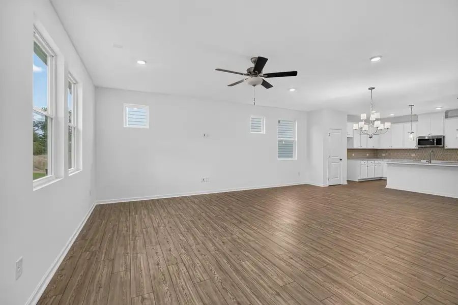 Spacious, unfurnished interior of a new home in Weatherfield, Buford (Image 34).