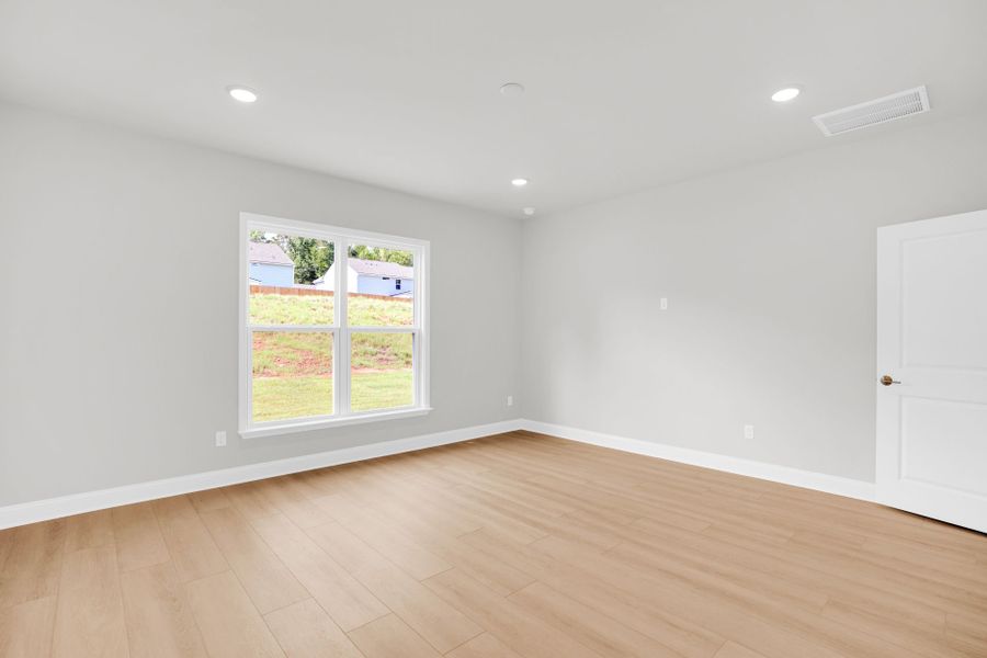 Spacious, unfurnished interior of a new home in Carriage Estates, Lexington (Image 56).