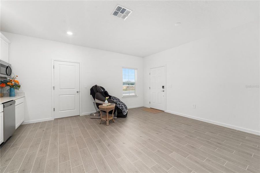 Spacious, unfurnished interior of a new home in , Alachua (Image 26). Spacious, unfurnished interior of a new home in , Alachua (Image 26).