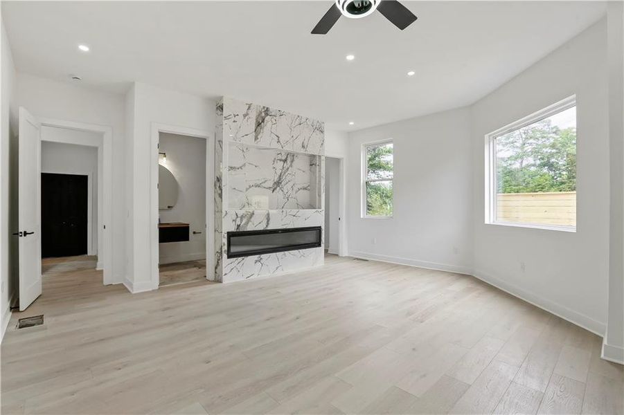 Spacious, unfurnished interior of a new home in , Atlanta (Image 23).
