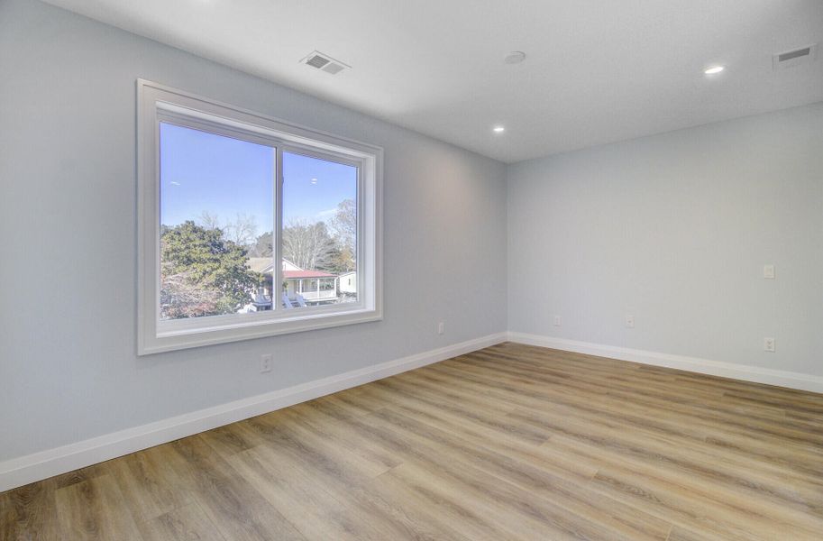 Spacious, unfurnished interior of a new home in , Charleston (Image 22).