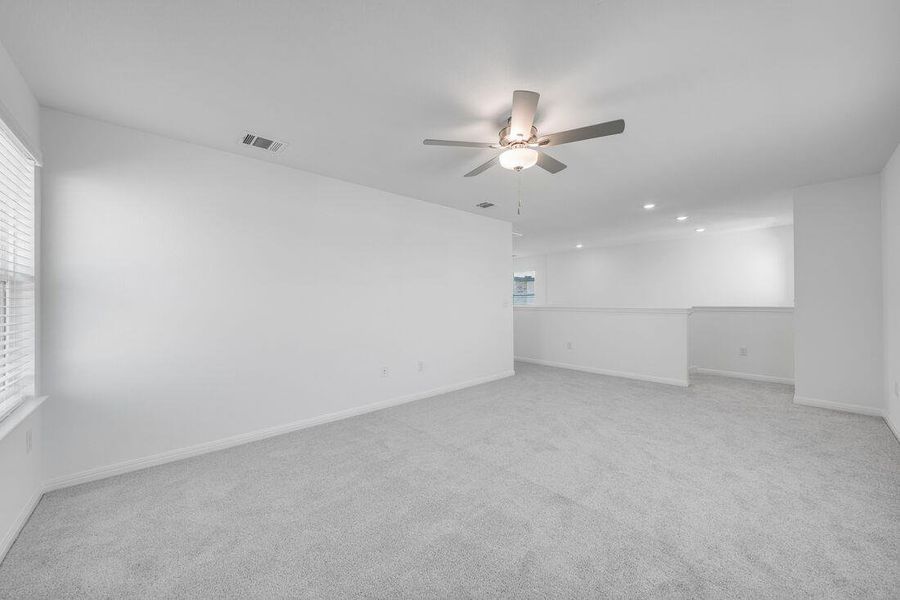 Spacious, unfurnished interior of a new home in Longview 40s, Del Valle (Image 21). Spacious, unfurnished interior of a new home in Longview 40s, Del Valle (Image 21).