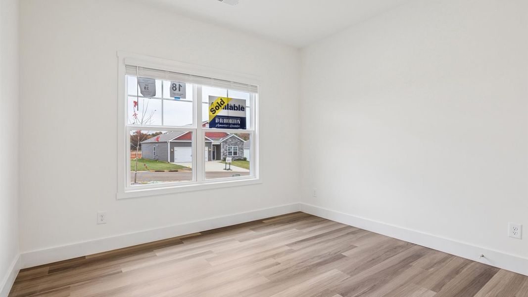 Spacious, unfurnished interior of a new home in Millstone Village, Morristown (Image 12).