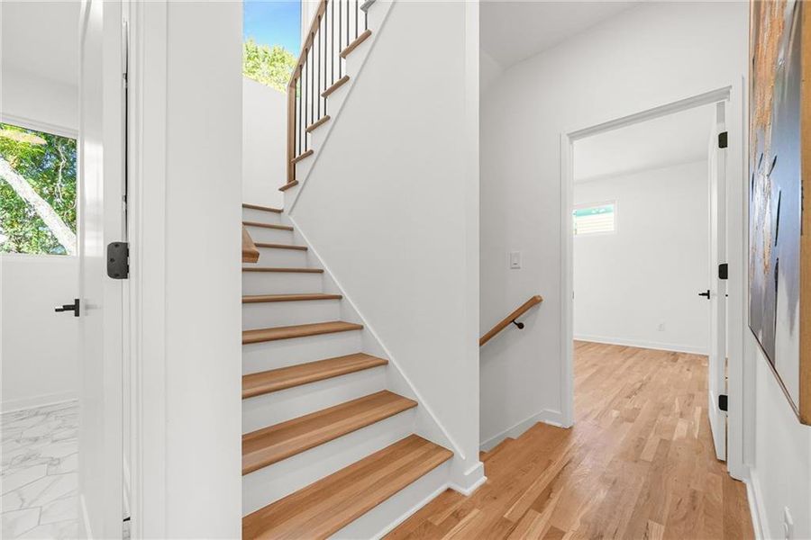 Spacious, unfurnished interior of a new home in , Atlanta (Image 23).